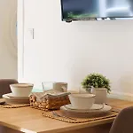Castelo Premium By Homing Апартаменти *
